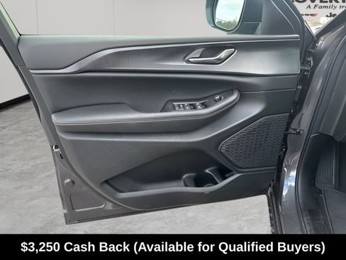 New 2025 Jeep Grand Cherokee Laredo X w/ Luxury Tech Group I RWD image 44