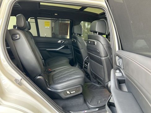 Used 2024 BMW X7 xDrive40i w/ M Sport Package image 30
