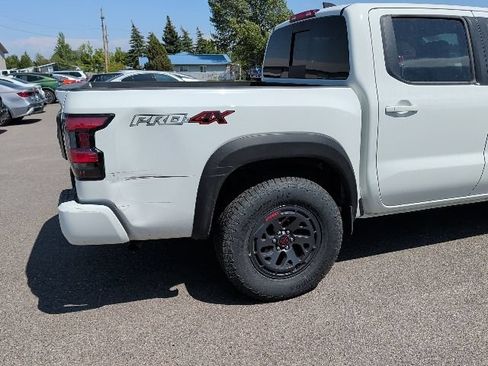 Used 2026 Nissan Frontier PRO-4X AWD/4WD image 5