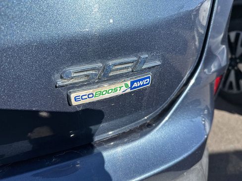 Used 2019 Ford Edge SEL image 9