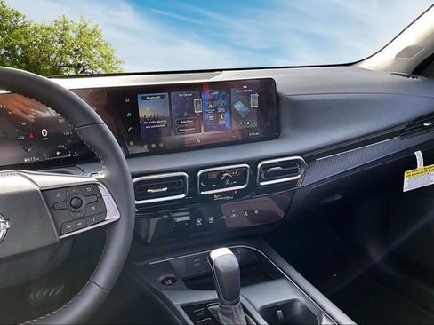 New 2026 Nissan Sentra SR w/ Floor Mat Package FWD image 6