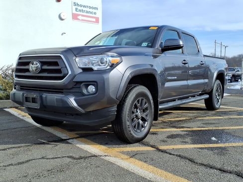 Used 2021 Toyota Tacoma SR5 image 3