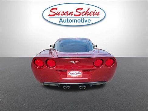 Used 2006 Chevrolet Corvette Coupe w/ Preferred Equipment Group RWD image 24