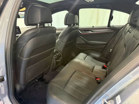 Used 2023 BMW M550i xDrive w/ Premium Enhanced Package image 35