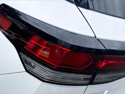 New 2026 Volkswagen Tiguan SE R-Line FWD image 14