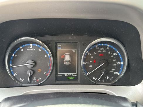 Used 2016 Toyota RAV4 Limited image 14