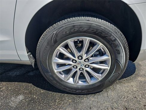 Certified 2024 Buick Enclave Essence w/ Trailering Package, 5000 lbs. image 31