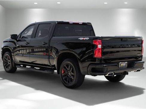 Used 2023 Chevrolet Silverado 1500 RST w/ Redline Edition AWD/4WD image 8