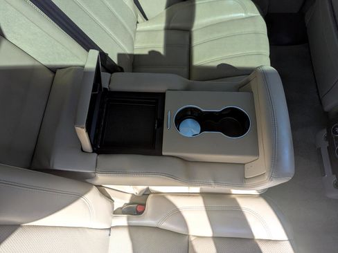 Used 2016 Land Rover Range Rover HSE image 40