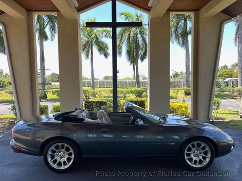 Used 2001 Jaguar XKR Convertible RWD image 78