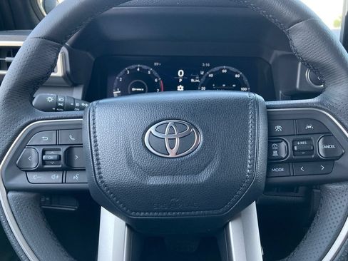 New 2026 Toyota 4Runner Platinum AWD/4WD image 12