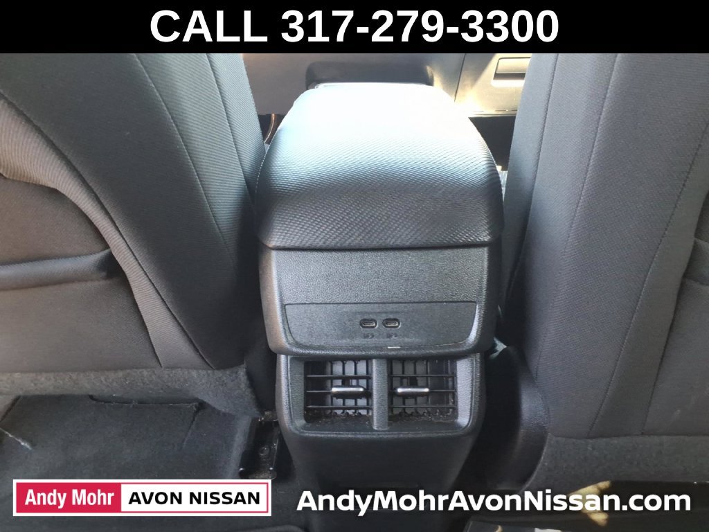 Used 2026 Chevrolet Equinox LT AWD/4WD image 39