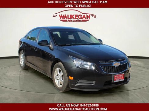 Used 2012 Chevrolet Cruze LT FWD image 3