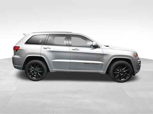 Used 2021 Jeep Grand Cherokee Laredo X AWD/4WD image 6