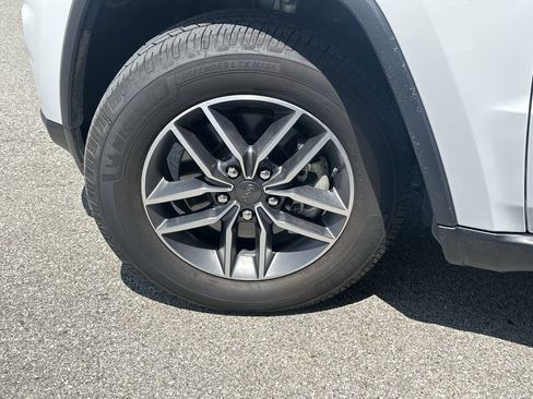 Used 2021 Jeep Grand Cherokee Limited image 11