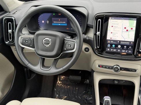 Certified 2026 Volvo XC40 B5 Plus AWD/4WD image 13