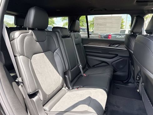 New 2026 Jeep Grand Cherokee L 4WD image 27