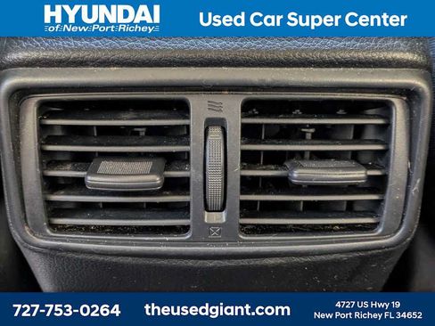 Used 2018 Nissan Rogue Sport SV w/ SV All-Weather Package AWD/4WD image 17