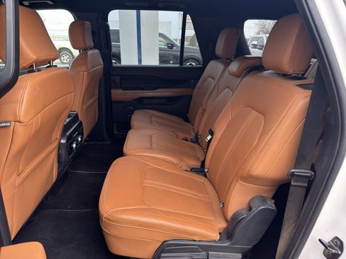 Used 2023 Ford Expedition Max Platinum AWD/4WD image 23