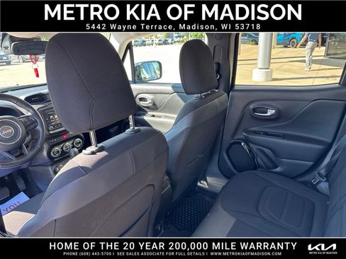 Used 2017 Jeep Renegade Altitude AWD/4WD image 27