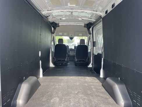 New 2026 Ford Transit 250 148 Medium Roof w/ Load Area Protection Package image 20