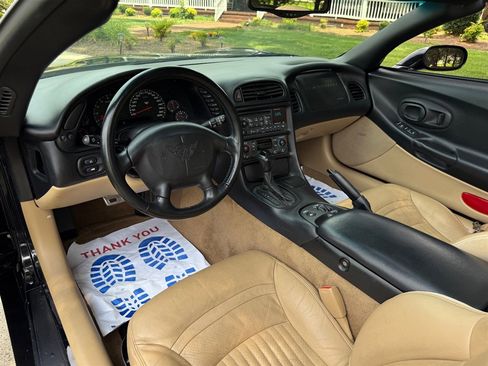 Used 2002 Chevrolet Corvette Convertible w/ Preferred Equipment Group1 image 45