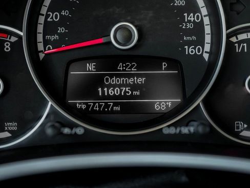 Used 2014 Volkswagen Beetle R-Line image 15