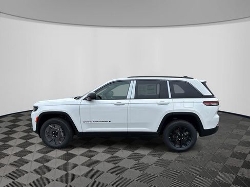 New 2026 Jeep Grand Cherokee Altitude AWD/4WD image 2