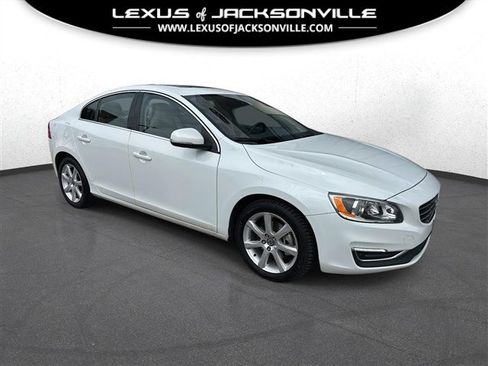 Used 2016 Volvo S60 T5 Premier w/ Convenience Package image 1