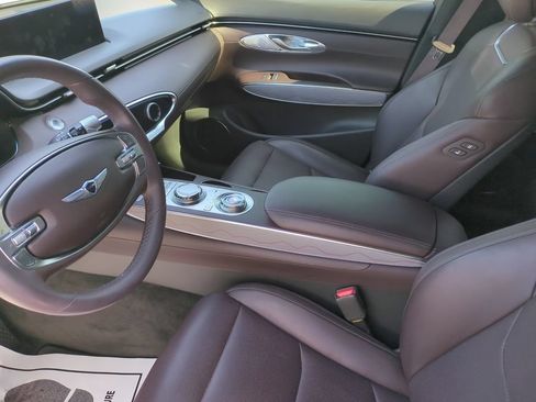 Used 2024 Genesis GV70 2.5T w/ Advanced Package AWD/4WD image 14