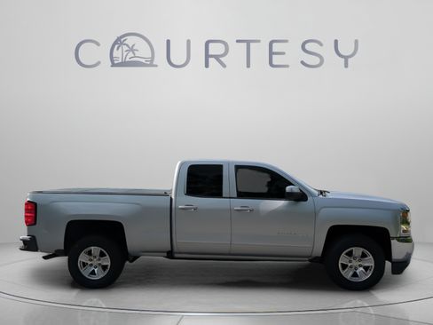 Used 2017 Chevrolet Silverado 1500 LT w/ All Star Edition RWD image 7