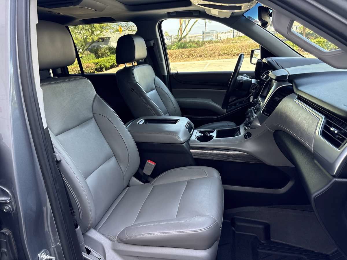 Used 2019 Chevrolet Suburban LT AWD/4WD image 19