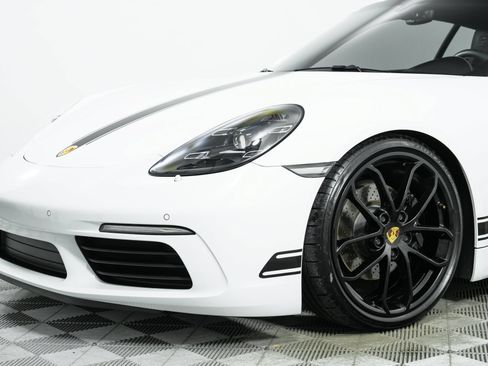 Used 2025 Porsche 718 Cayman RWD image 45