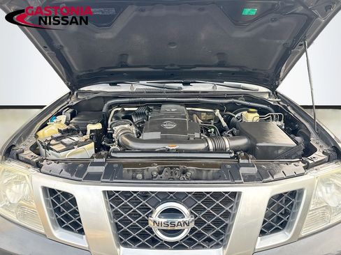 Used 2015 Nissan Frontier PRO-4X w/ Pro-4x Luxury Package image 40