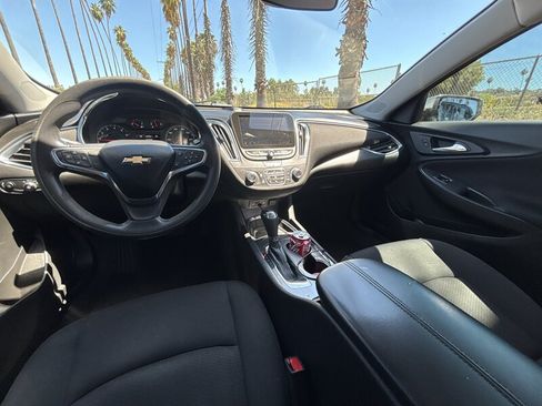 Used 2020 Chevrolet Malibu LT FWD image 19