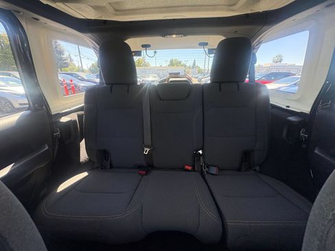 Used 2025 Jeep Wrangler Unlimited Sport AWD/4WD image 32