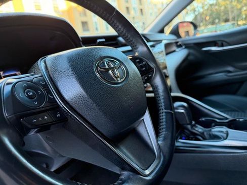 Used 2018 Toyota Camry SE FWD image 48