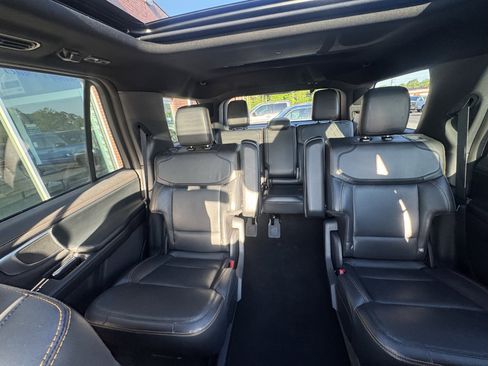 Used 2025 Ford Expedition Tremor AWD/4WD image 9