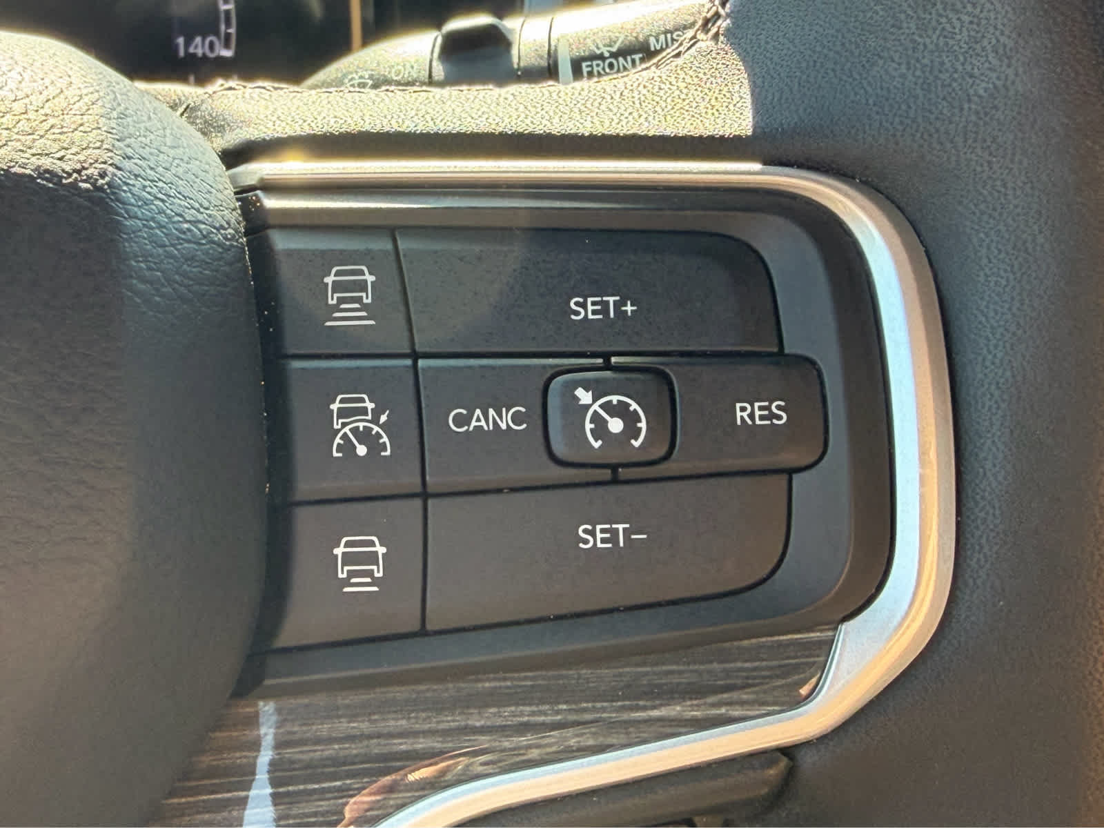 Used 2022 Jeep Wagoneer Series II AWD/4WD image 15