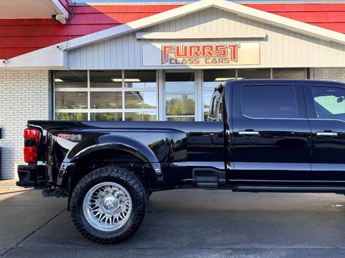 Used 2024 Ford F450 Limited w/ FX4 Off-Road Package image 10