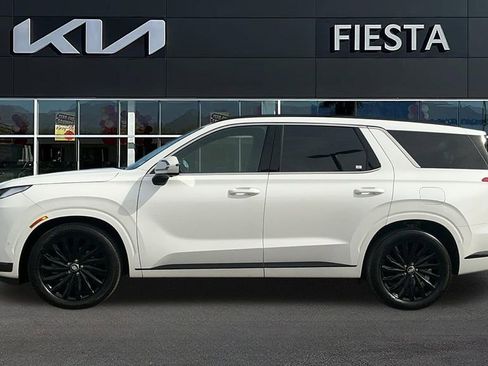 Used 2024 Hyundai Palisade Calligraphy image 4