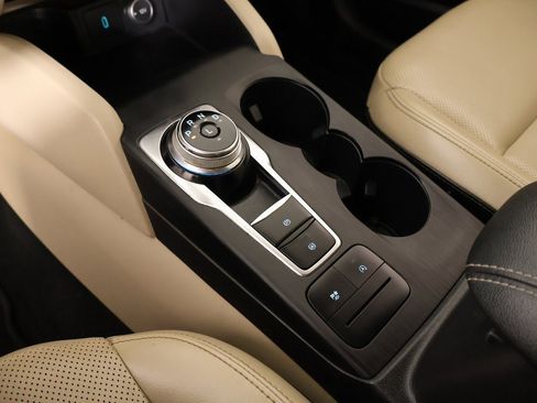 Used 2020 Ford Escape SEL image 8