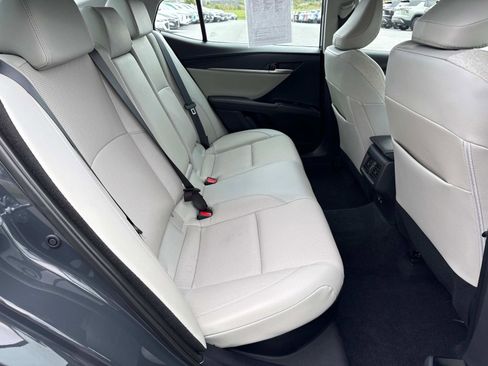 Used 2025 Toyota Camry XLE image 20