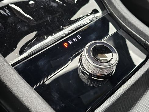 New 2025 Jeep Grand Cherokee L Laredo image 13