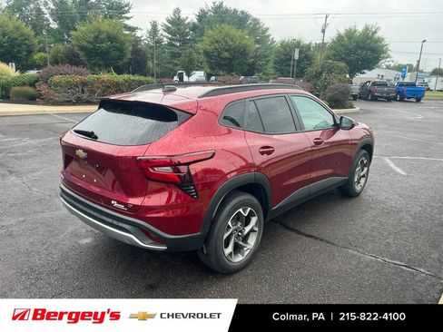 Certified 2024 Chevrolet Trax LT FWD image 8
