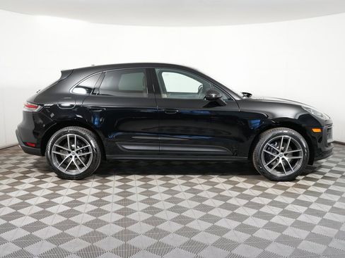 New 2026 Porsche Macan image 8