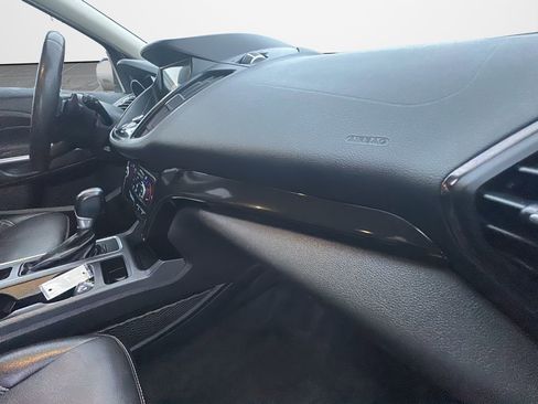 Used 2017 Ford Escape Titanium image 17