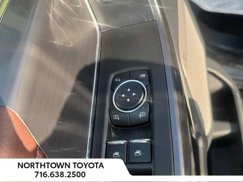 Used 2021 Ford F150 Lariat w/ Equipment Group 502A High AWD/4WD image 19
