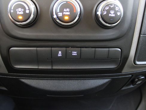 Used 2014 RAM 1500 Express image 15