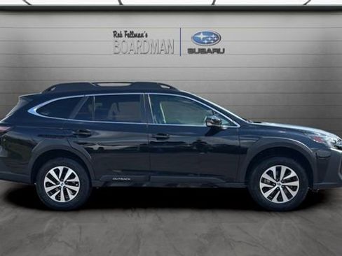 Used 2023 Subaru Outback Premium AWD/4WD image 3